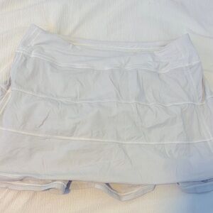 Lululemon White Pace Rival Mid-Rise Skirt size:6